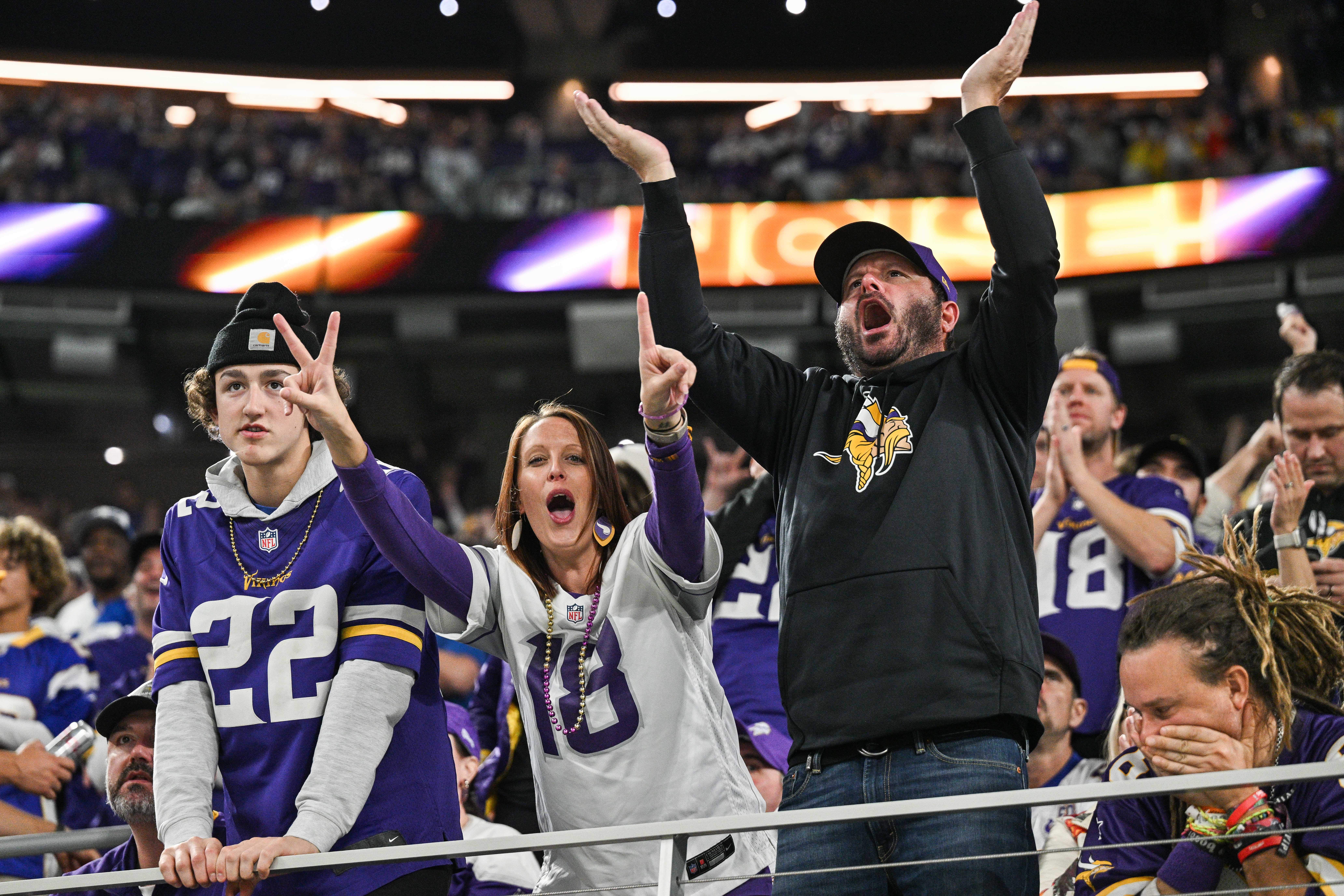 NFL: Indianapolis Colts at Minnesota Vikings / fubotv prices