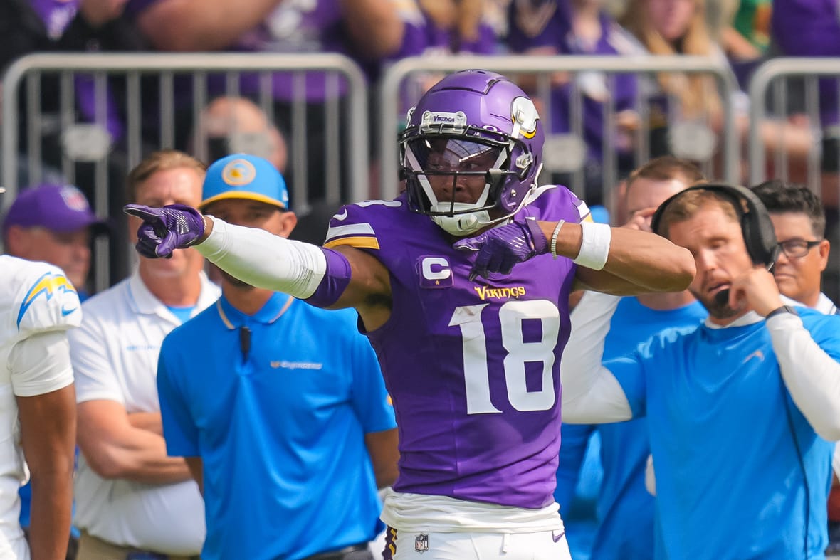 NFL: Los Angeles Chargers at Minnesota Vikings