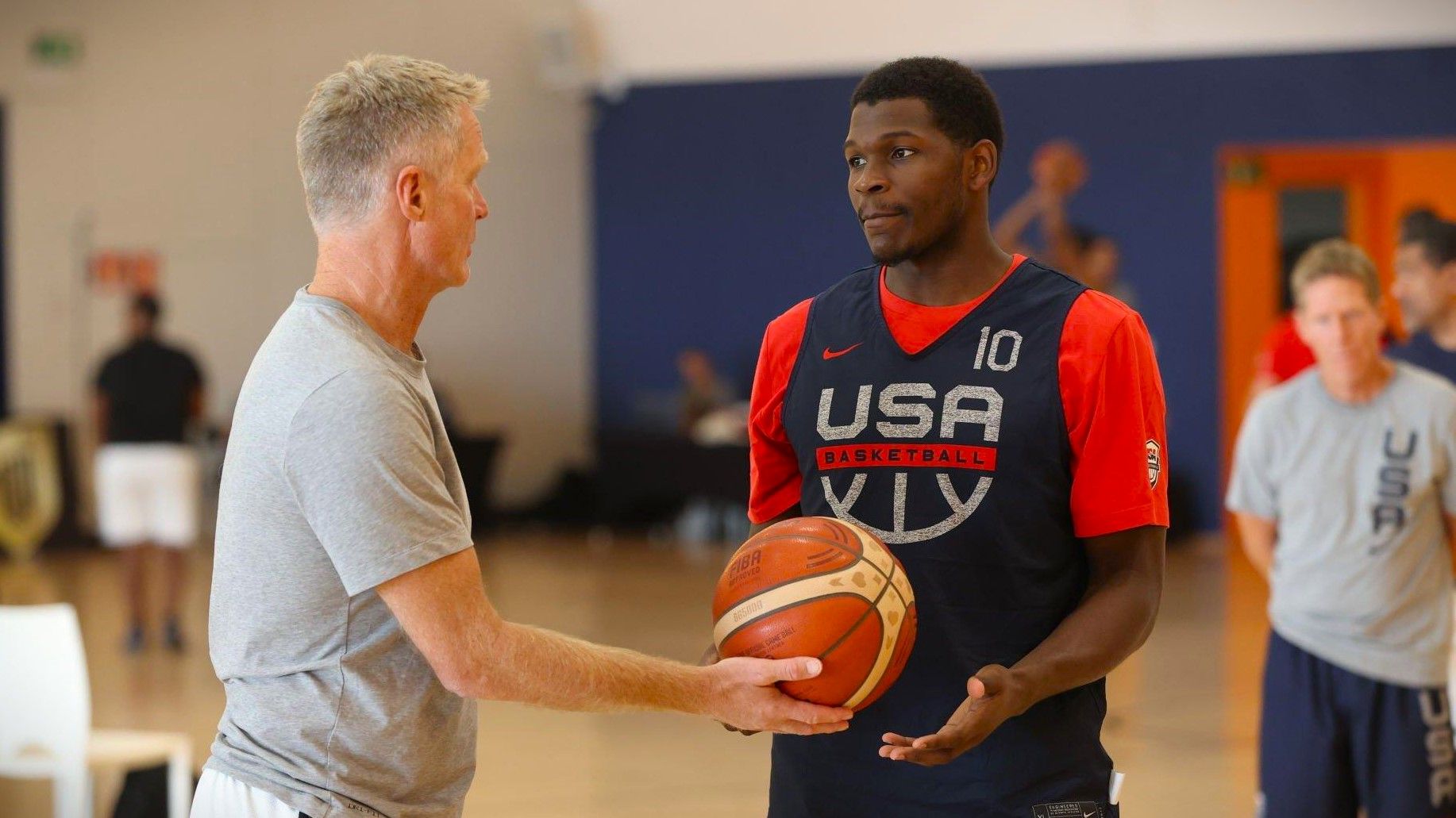 Anthony Edwards Tells 'Losers' to 'Beat It'; Clarifies What He Did/Didn