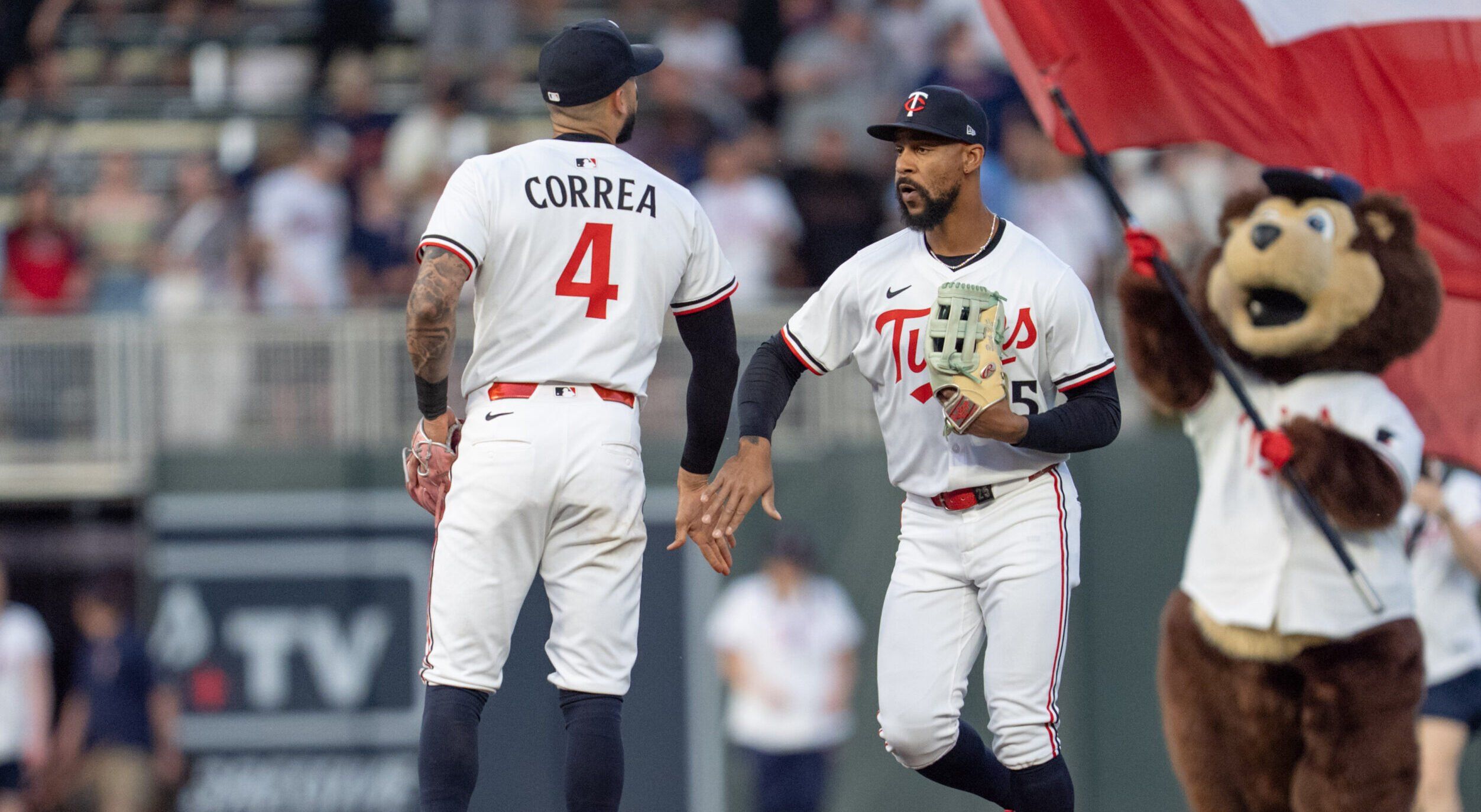 Byron Buxton, Carlos Correa - Minnesota Twins