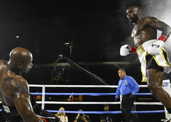 Nobody Watched, but Le’Veon Bell Sent Adrian Peterson Straight to La La Land Last Night