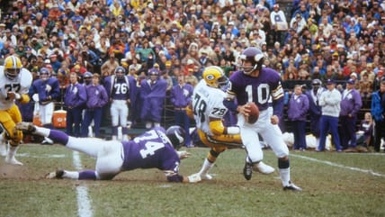 10 Best Minnesota Vikings QBs of All-Time