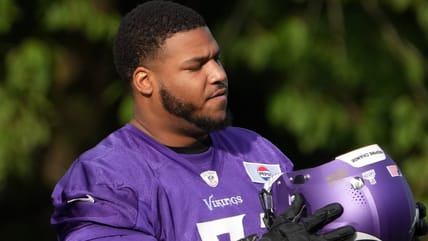 Christian Darrisaw, Minnesota Vikings