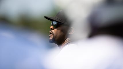 Brian Flores - Minnesota Vikings practice