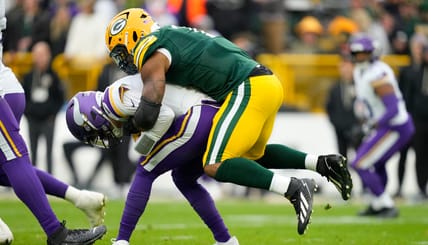 Micah Parsons tackling JJ McCarthy for a sack - 2025 NFL regular season - Minnesota Vikings at Green Bay Packers