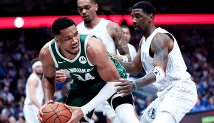 Kyrie Irving, Giannis Antetokounmpo - Milwaukee Bucks vs Dallas Mavericks