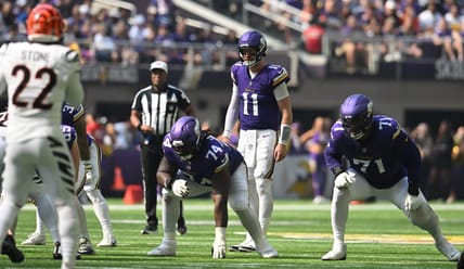 Carson Wentz : Cincinnati Bengals at Minnesota Vikings