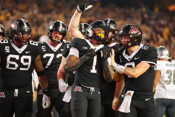 NCAA Football: Eastern Michigan at Minnesota