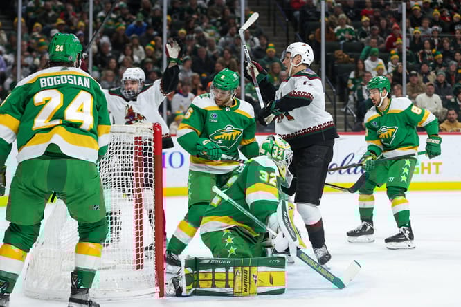 NHL: Arizona Coyotes at Minnesota Wild