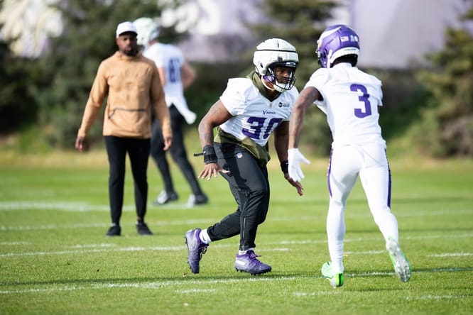 Minnesota Vikings white uniforms, white helmets