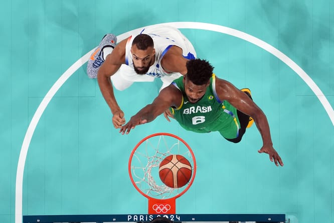 Olympics: Basketball-Men Group B - FRA-BRA