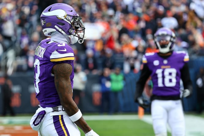 NFL - Week 12: Minnesota Vikings at Chicago Bears