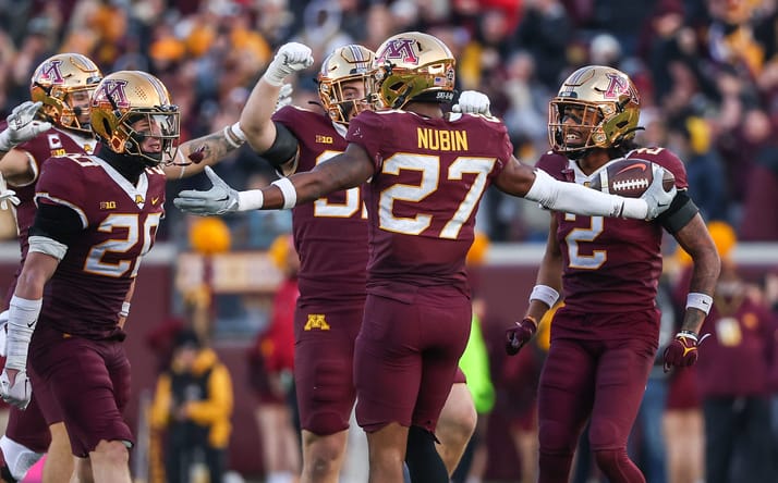 NCAA Football: Illinois at Minnesota