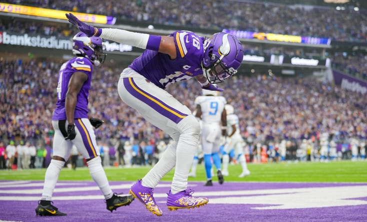 NFL: Los Angeles Chargers at Minnesota Vikings