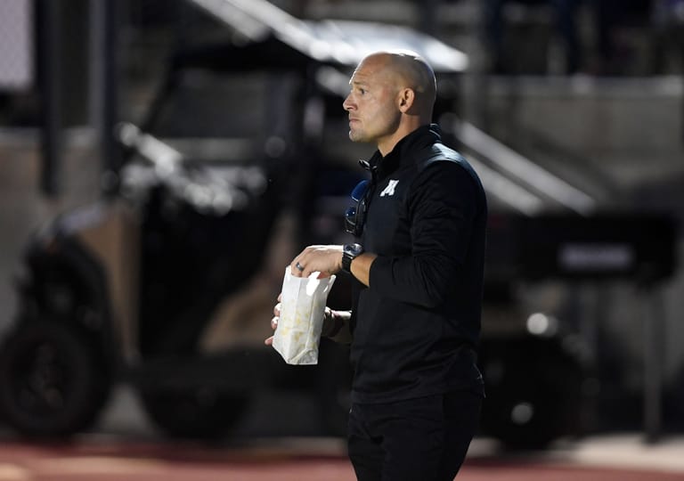 pj fleck eating popcorn