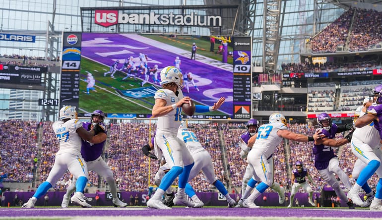 NFL: Los Angeles Chargers at Minnesota Vikings, Justin Herbert
