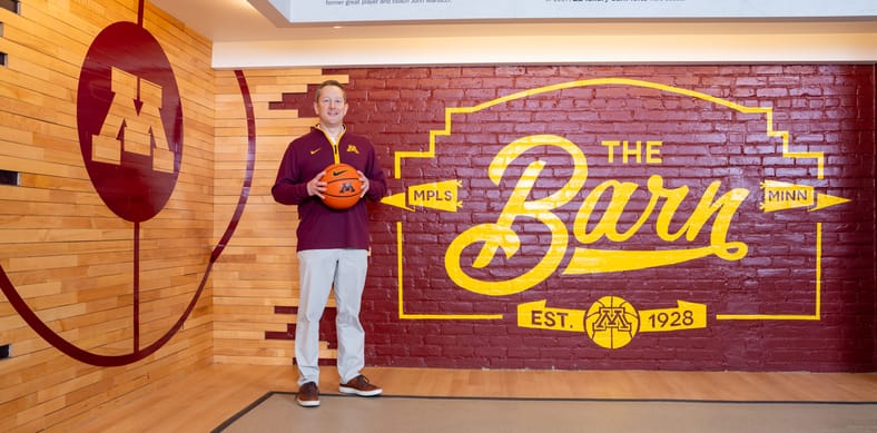 Niko Medved - Minnesota Gophers men's basketball coach