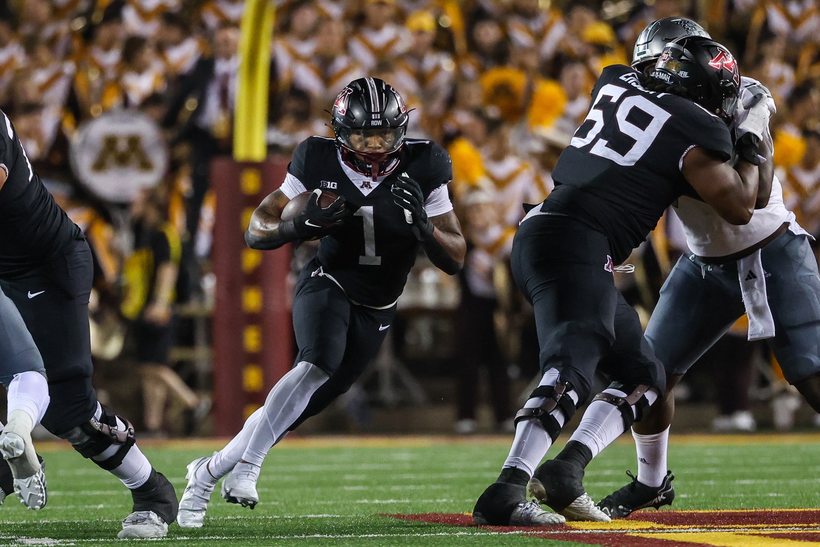 NCAA Football: Eastern Michigan at Minnesota