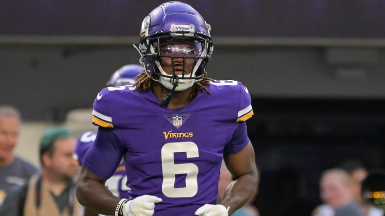 NFL: San Francisco 49ers at Minnesota Vikings