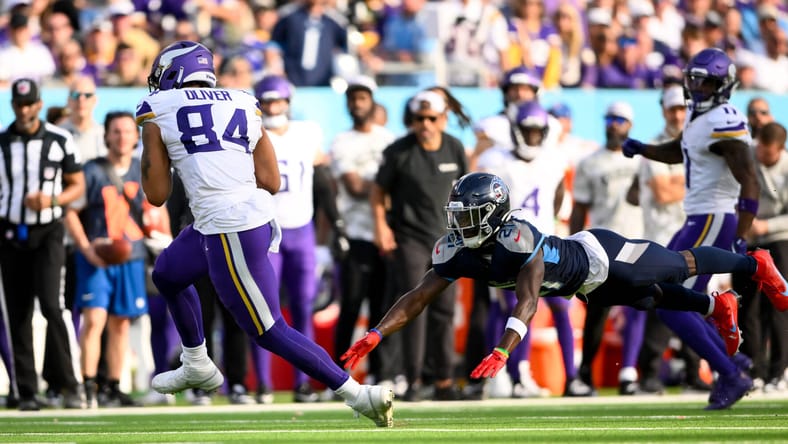 Josh Oliver, Minnesota Vikings