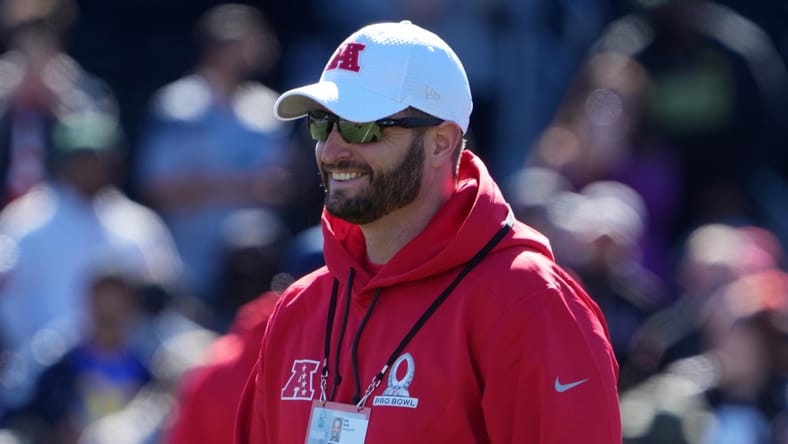 New Minnesota Vikings assistant OL coach Keith Carter while at the 2022 Pro Bowl while coaching for the Tennessee Titans.