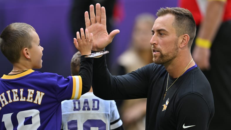 Adam Thielen and sons - Detroit Lions at Minnesota Vikings