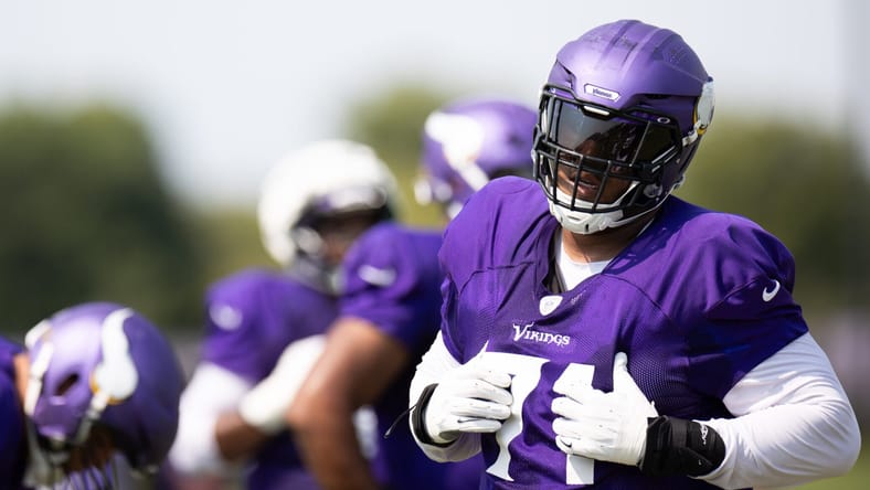Christian Darrisaw - Minnesota Vikings practice