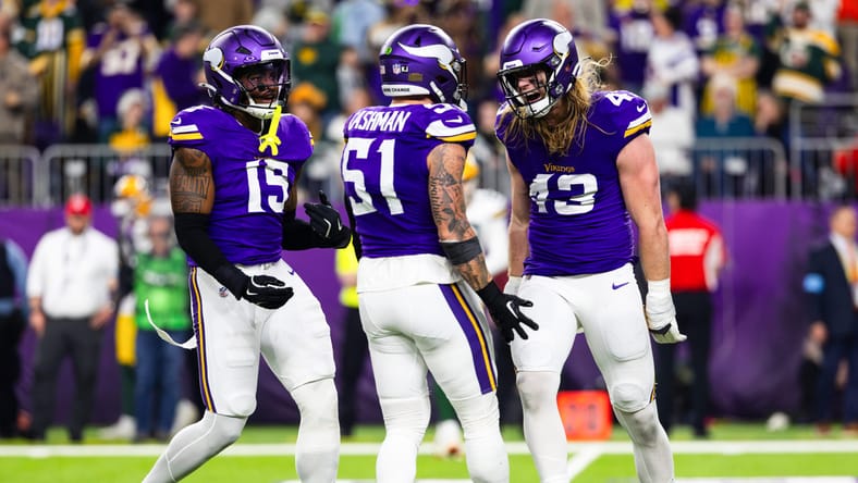 Minnesota Vikings linebackers, including Blake Cashman