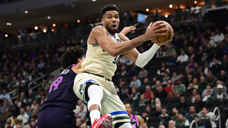 Giannis Antetokounmpo - Minnesota Timberwolves at Milwaukee Bucks