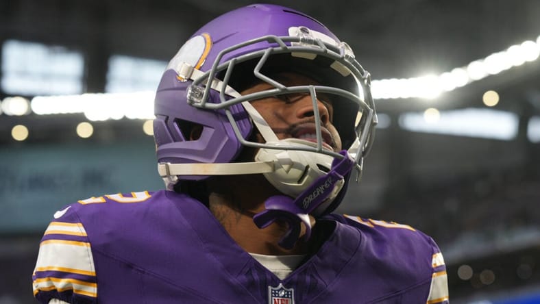 Isaiah Rodgers : Green Bay Packers at Minnesota Vikings