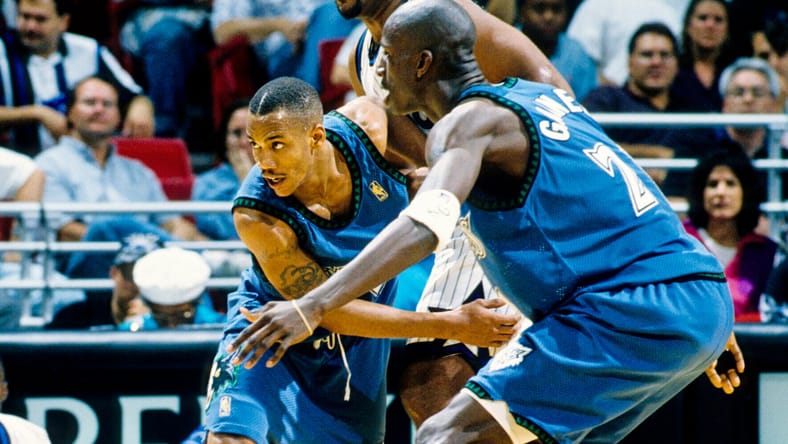 Stephon Marbury, Kevin Garnett - Minnesota Timberwolves old uniforms - blue with trees