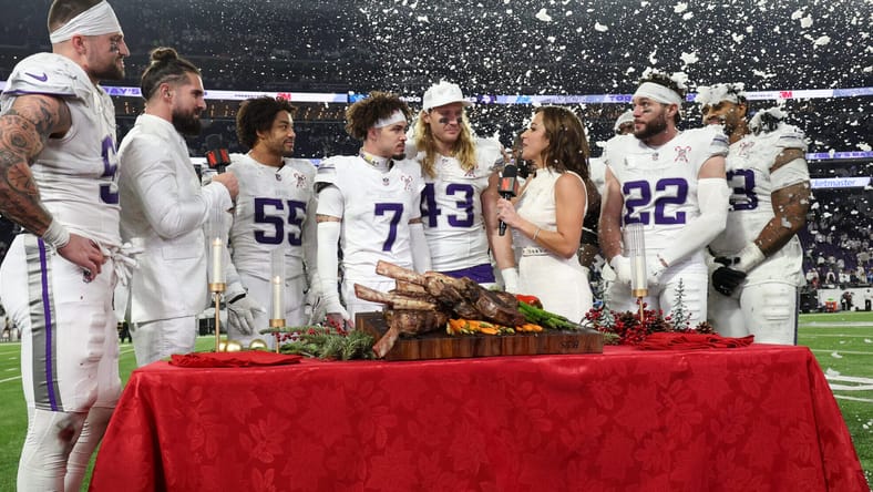 Dianna Russini speaking with Minnesota Vikings after win over Lions