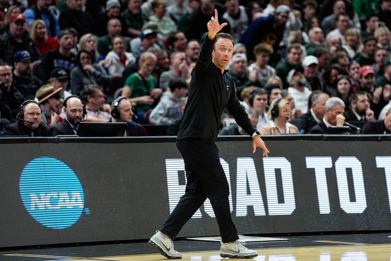 Former Minnesota Gophers basketball coach -- and newly hired Xavier head coach -- Richard Pitino, coaching for the New Mexico Lobos