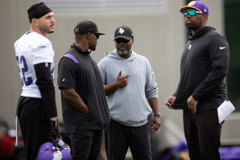 Daronte Jones and Brian Flores - Minnesota Vikings practice