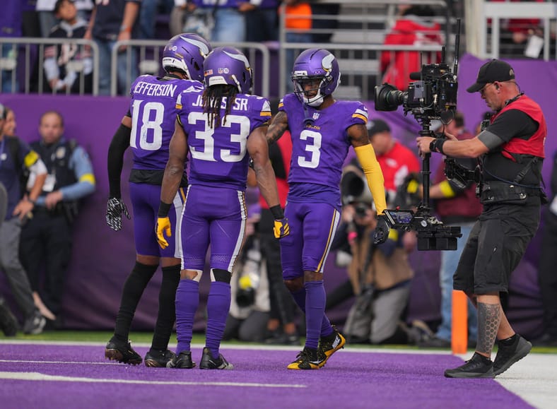 NFL: Chicago Bears at Minnesota Vikings