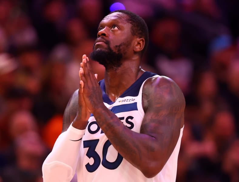 Julius Randle : Minnesota Timberwolves at Phoenix Suns