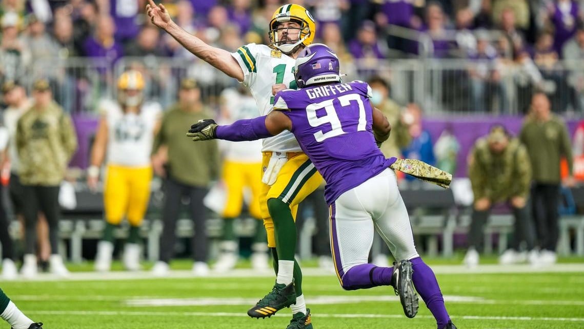 everson griffen posts concerning stories on instagram and has allegedly locked himself in his home minnesotasportsfan com