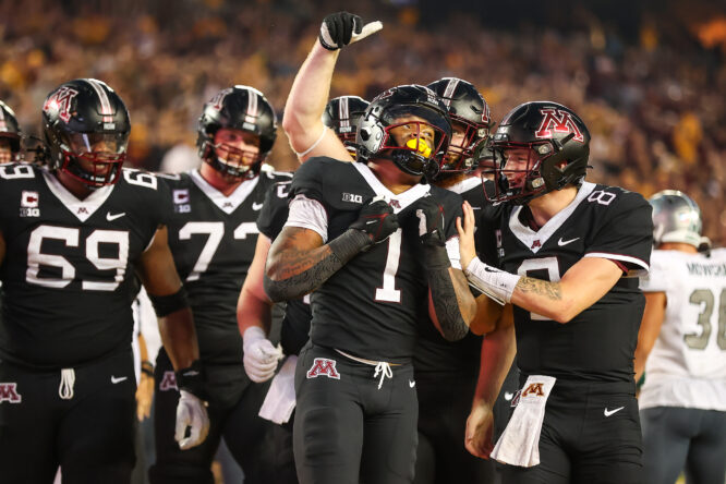 NCAA Football: Eastern Michigan at Minnesota