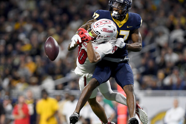 Quinyon Mitchell : Minnesota Vikings Mid-American Conference Football Championship-Miami (OH) at Toledo
