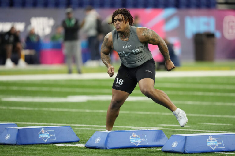 NFL exec thinks Minnesota Vikings could make a stunning decision in