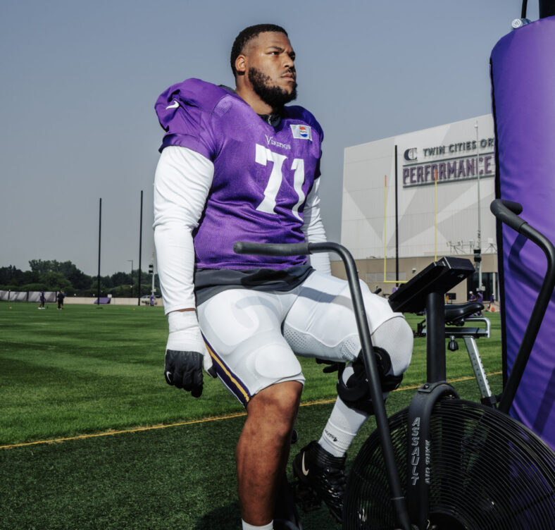 Christian Darrisaw - Minnesota Vikings practice