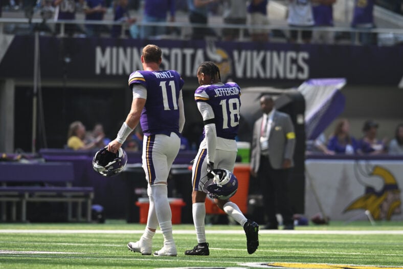 Carson Wentz and Justin Jefferson : Cincinnati Bengals at Minnesota Vikings