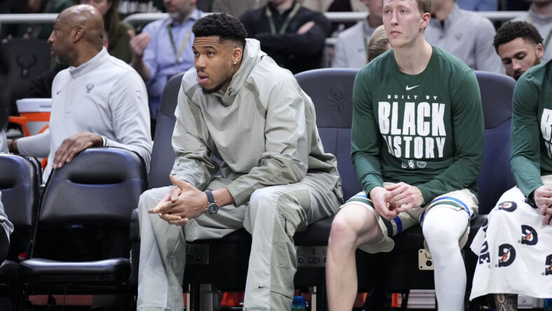 Minnesota Timberwolves trade rumors - Giannis Antetokounmpo : Chicago Bulls at Milwaukee Bucks